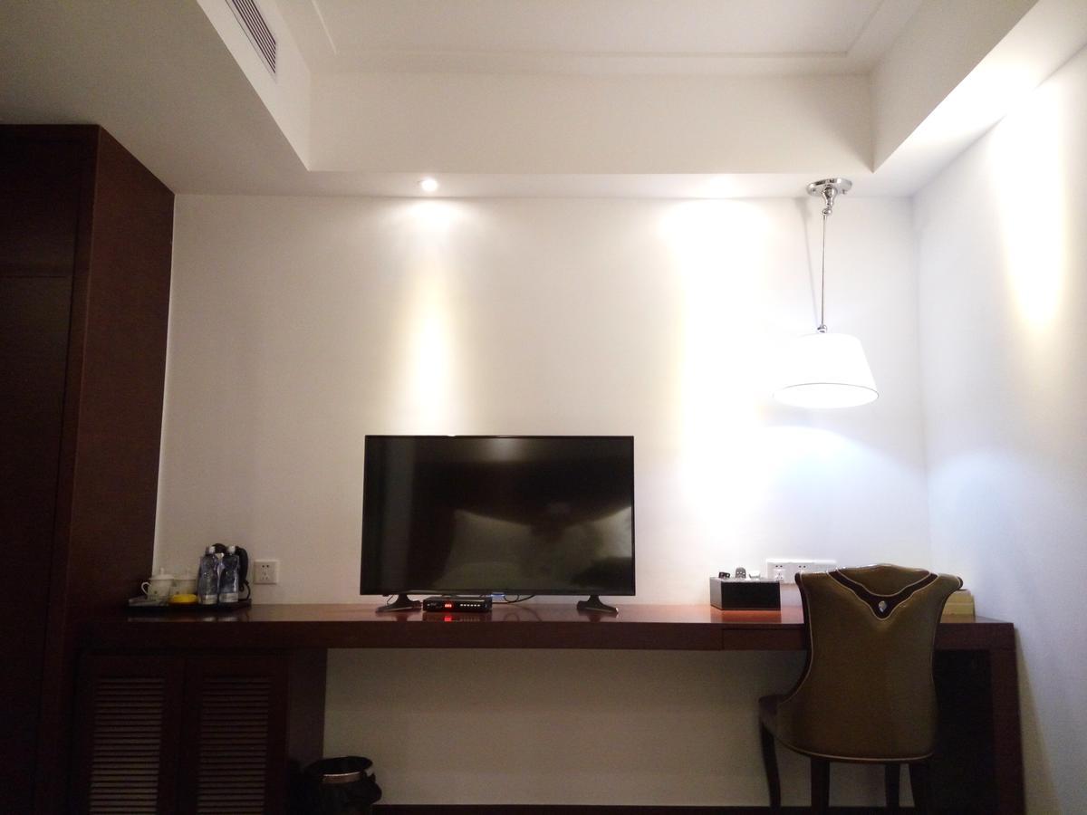 Royal Holiday Hotel Yangon Exterior photo