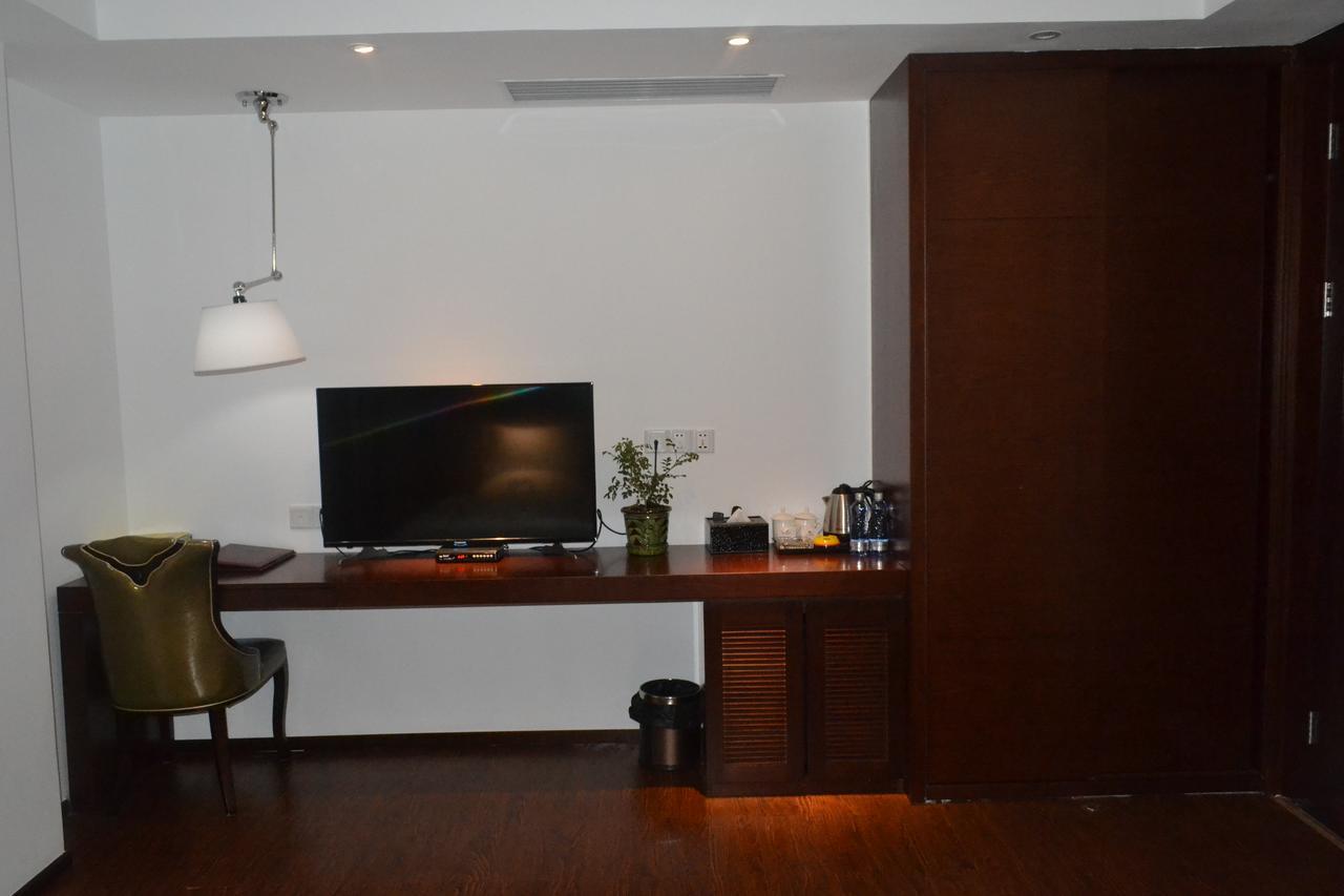 Royal Holiday Hotel Yangon Exterior photo