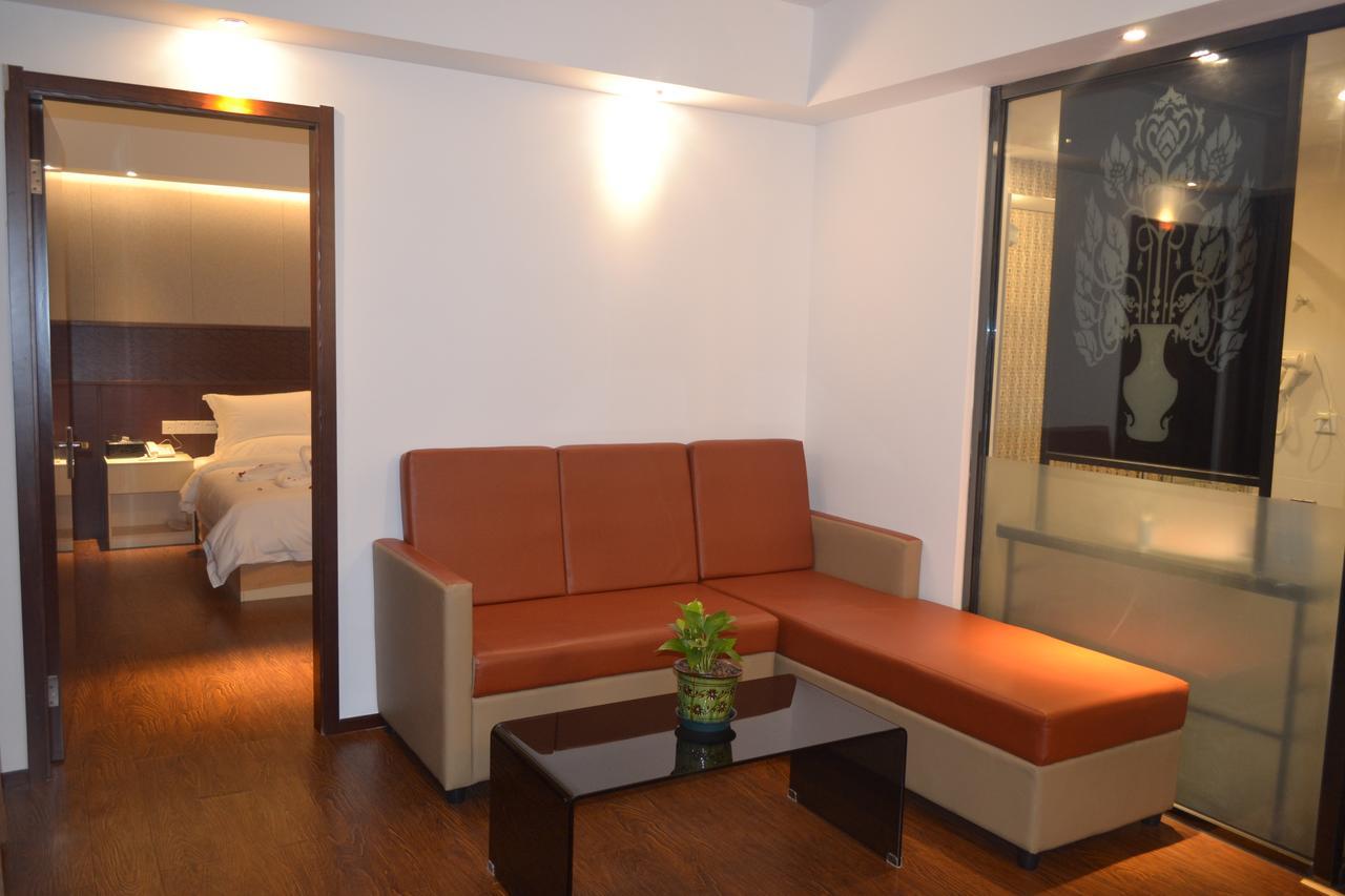 Royal Holiday Hotel Yangon Exterior photo