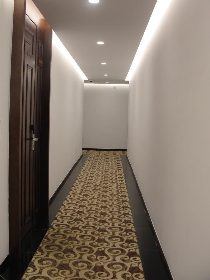 Royal Holiday Hotel Yangon Exterior photo