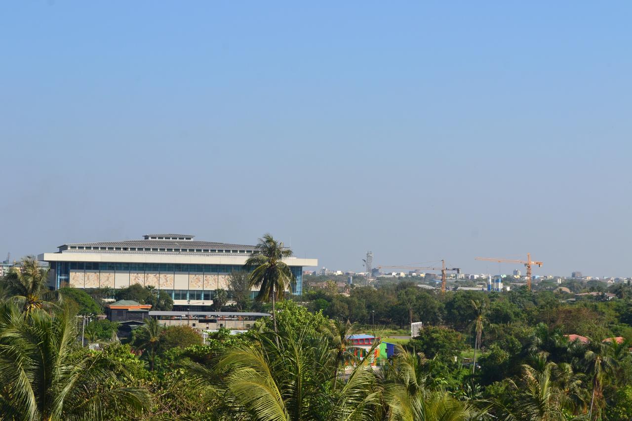 Royal Holiday Hotel Yangon Exterior photo