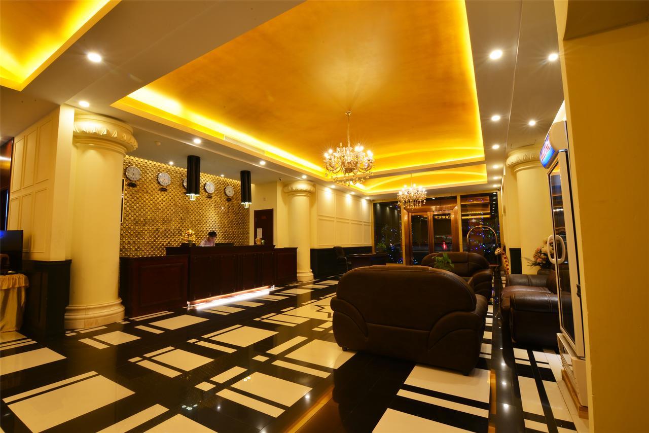 Royal Holiday Hotel Yangon Exterior photo